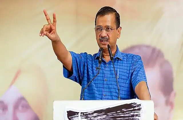 जनता के फैसले के बाद ही कुर्सी पर बैठूंगा, केजरीवाल ने किया CM पद से इस्तीफे का ऐलान