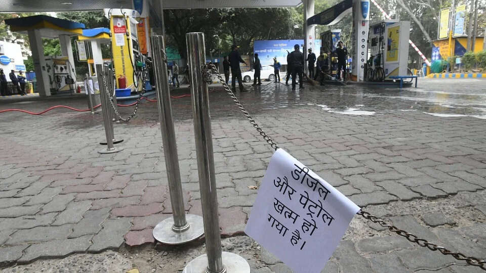 ट्रक ड्राइवर के हड़ताल के चलते, चंडीगढ़ के कई पेट्रोल पंपों पर डीजल पेट्रोल खत्म