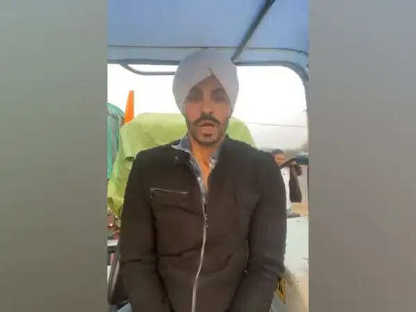 26 जनवरी को हुई हिंसा पर पुलिस का एक्शन, दीप सिद्धू पर 1 लाख का इनाम घोषित