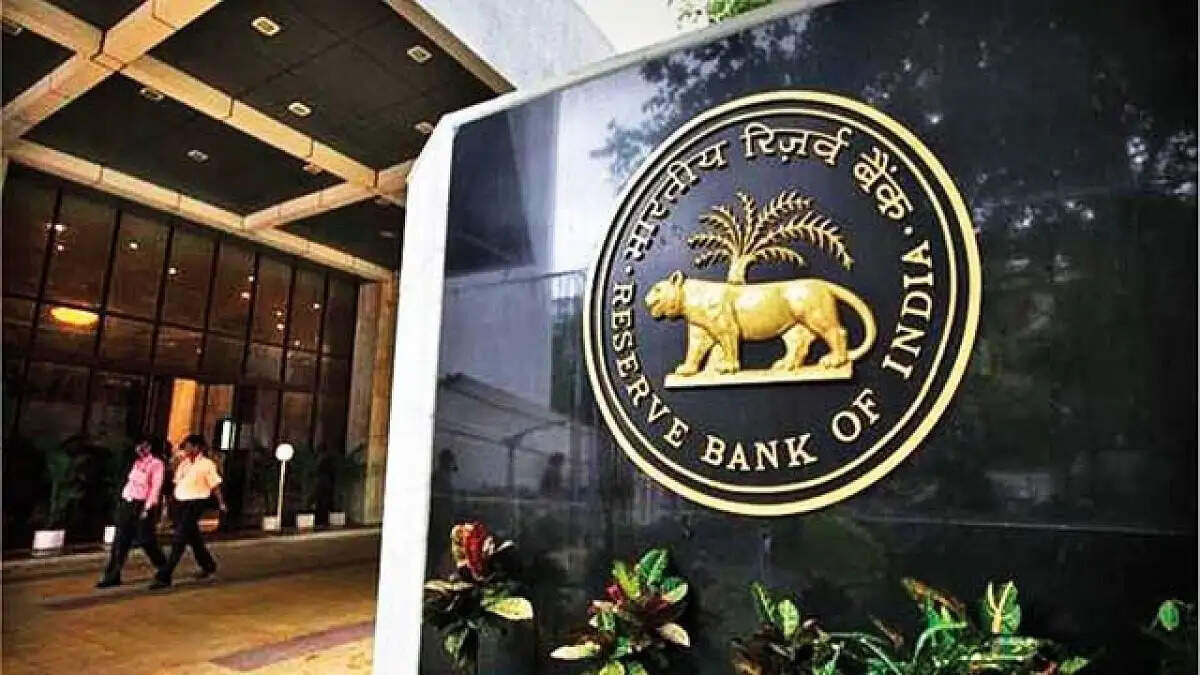 लोन सस्ते नहीं होंगे, क्योंकि महंगाई घटी, RBI ने रेपो रेट 5.5% पर बरकरार रखा