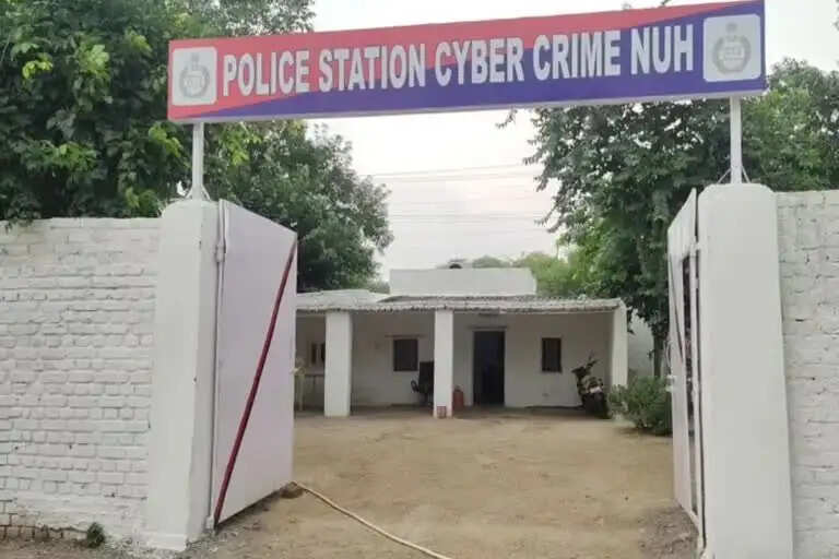 नूंह में हिंसा की आड़ में साइबर पुलिस स्टेशन पर किया गया सुनियोजित हमला