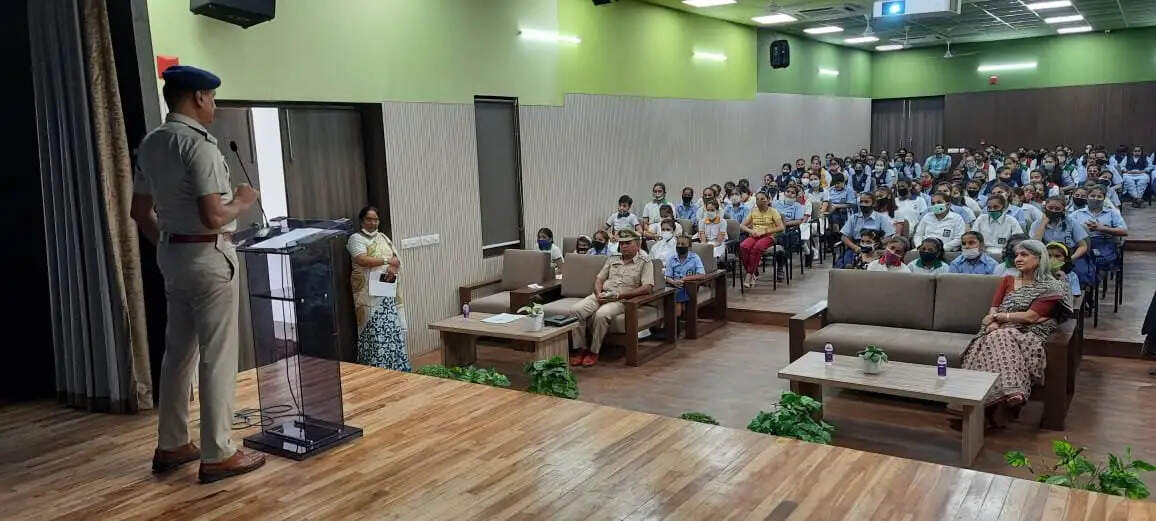 PANIPAT पुलिस द्वारा चलाया गया जागरूकता अभियान, ऐसे बचे साइबर ठगी से
