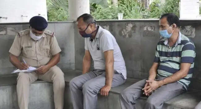 टिक्की-मोमोज पर छाेटे भाई से झगड़ा हुआ तो बहन ने उठाया खौफनाक कदम