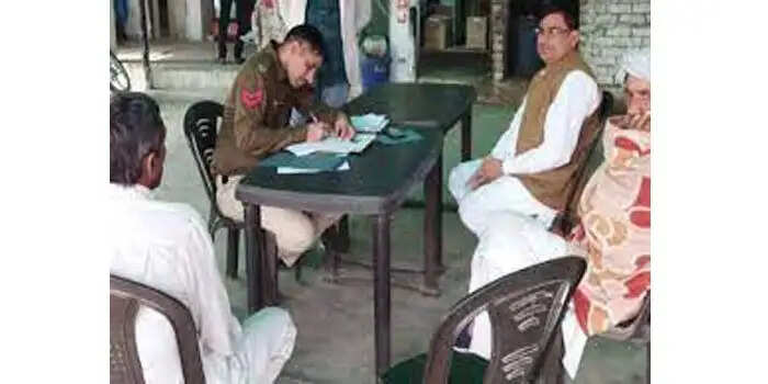 बारातियों से भरी जीप की ट्रक से हुई भीषण टक्कर, 2 की हुई मौत अन्य घायल