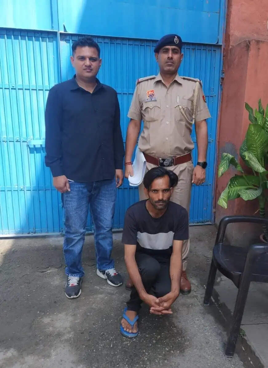 पानीपत:- युवक से मोबाइल फोन व बैग झपटने वाला गिरफ्तार
