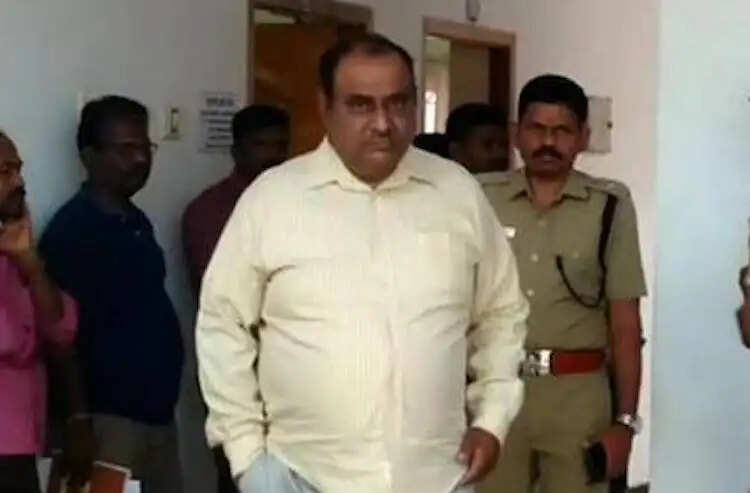 महिला से बदसलूकी मामले में गिरफ्तार हरियाणा होमगार्ड के IG हेमंत कल्सन सस्पेंड, गृह मंत्री विज ने की कार्रवाई