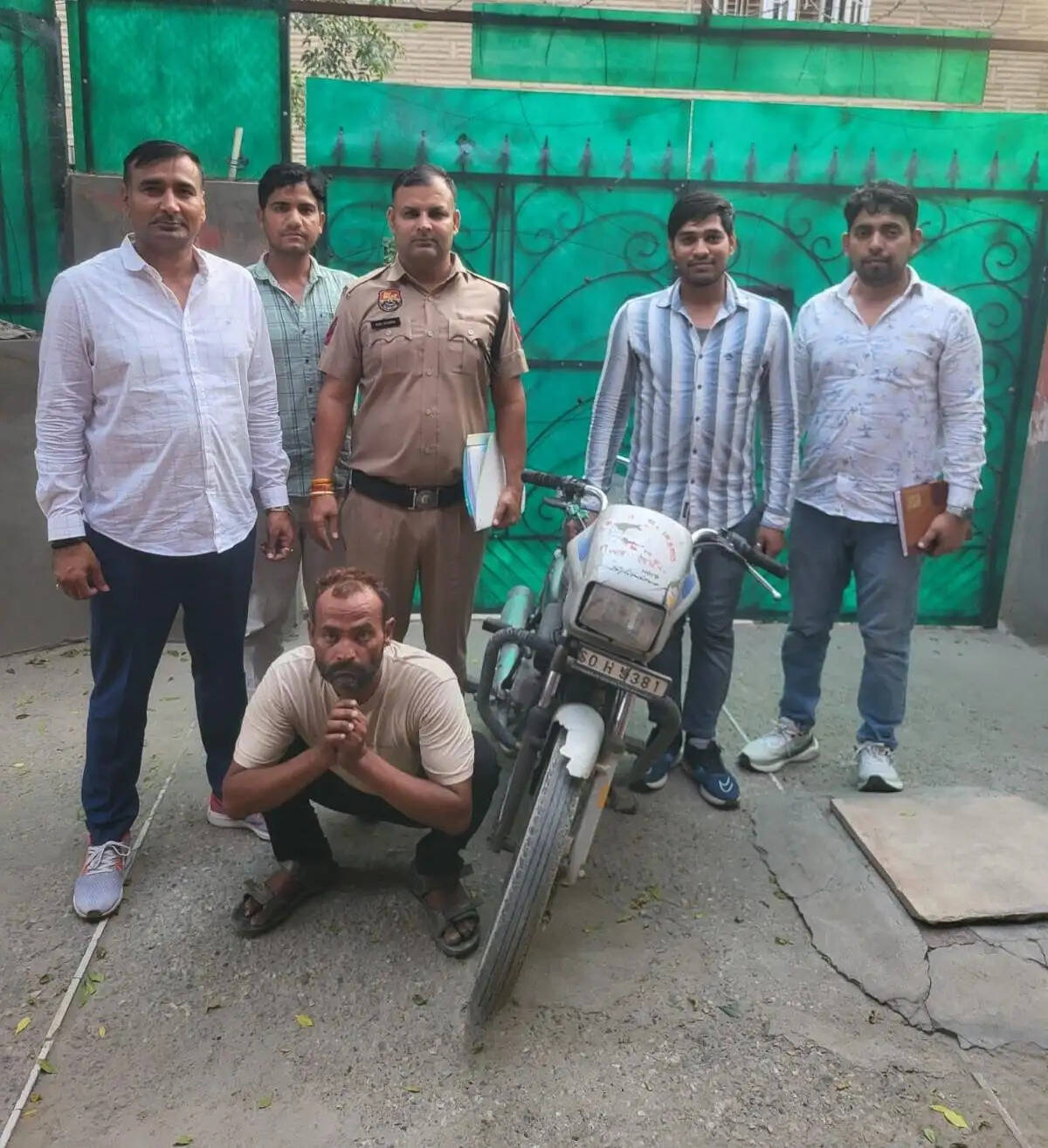 पानीपत मे नाकाबंदी के दौरान Bike चोर गिरफ्तार, चोरी की बाइक बरामद