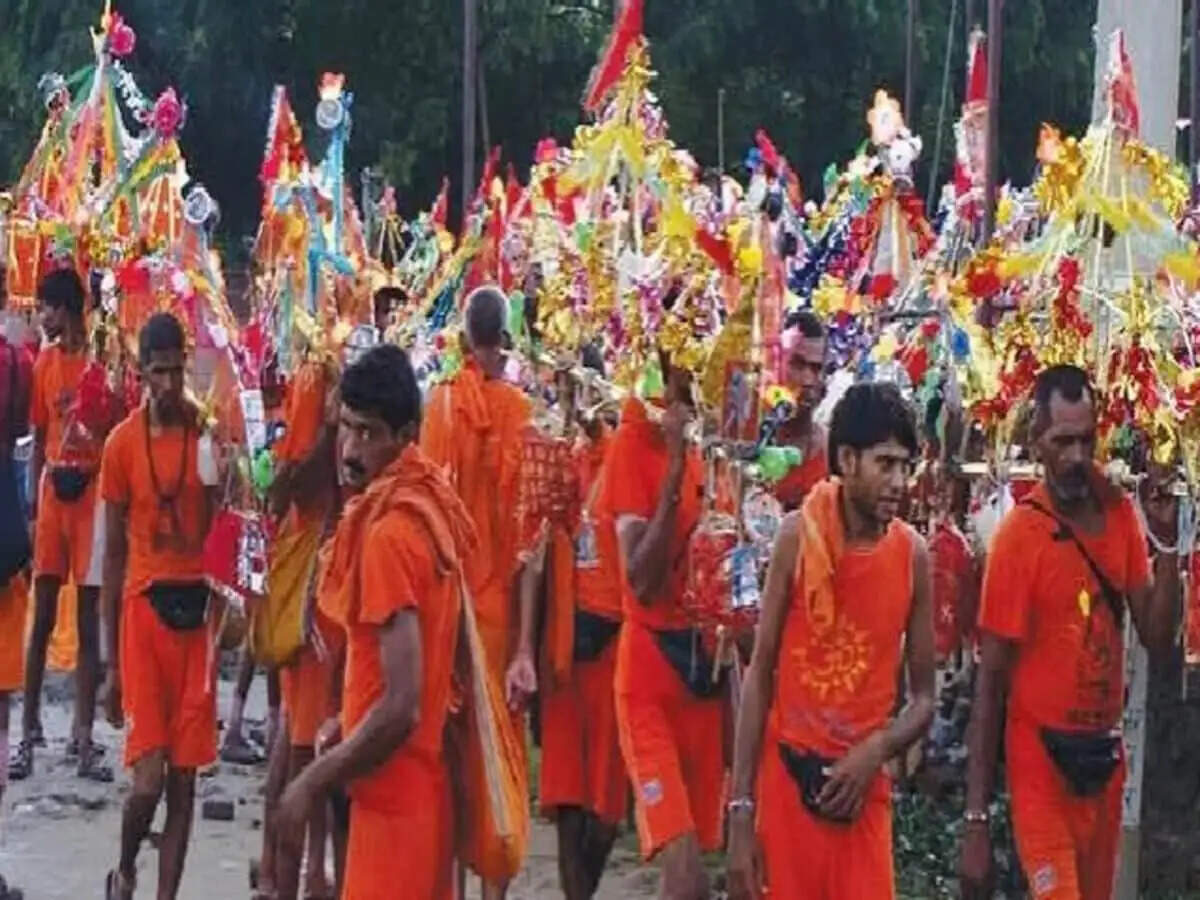 कांवड यात्रा के चलते रुट डायवर्ट, पानीपत में UP बार्डर पर लगी भारी वाहनों की कतार