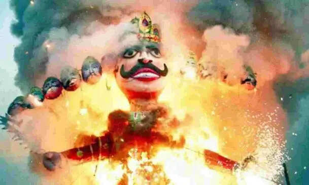 रावण दहन की राख से करें ये उपाय, घर की कई समस्याओं का होगा नाश