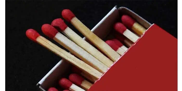 माचिस और गैंस सिलेंडर के अलावा ये सब भी हुआ महंगा, जेब पर पड़ेगा गहरा असर