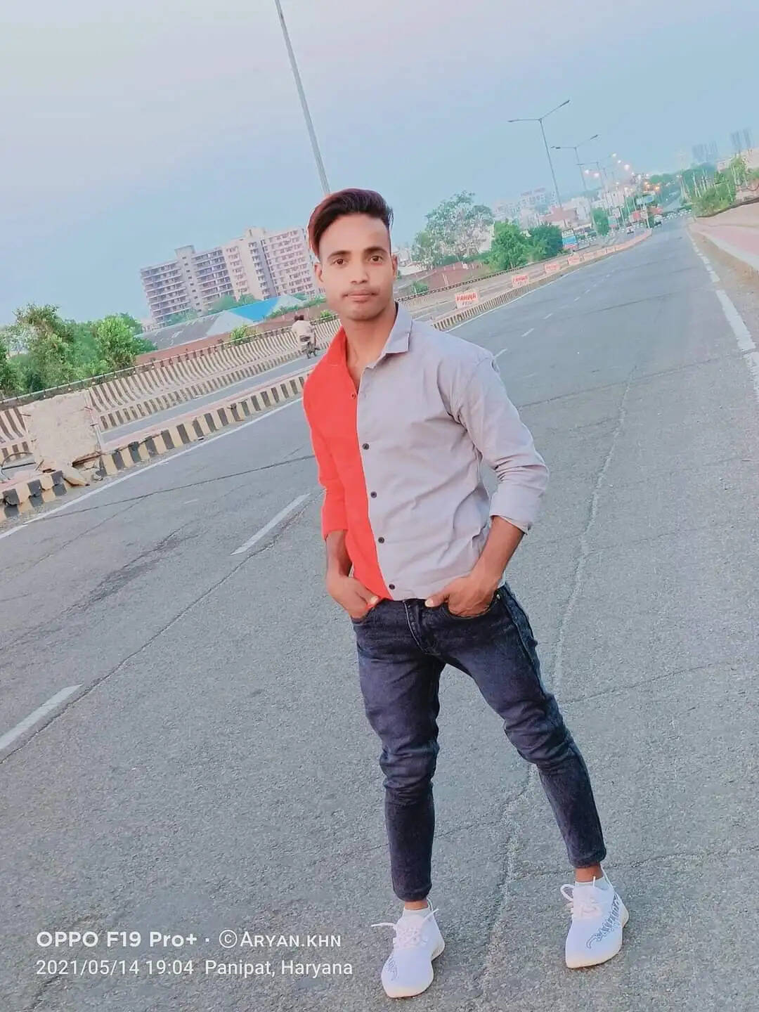 2 बच्चो के पिता को युवती से हुआ प्यार, झगड़ा हुआ तो वीडियो बनाकर फांसी के फंदे पर लटका