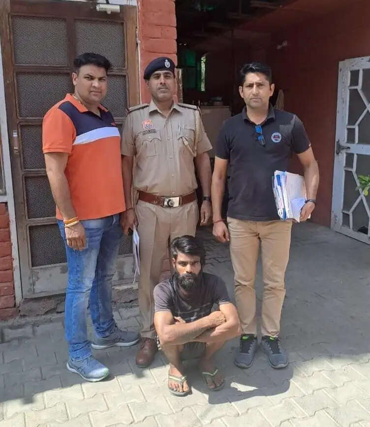 पानीपत:-  पैसों की जरूरत पड़ी, तो युवक ने कर लिए  2 मोबाइल फोन चोरी