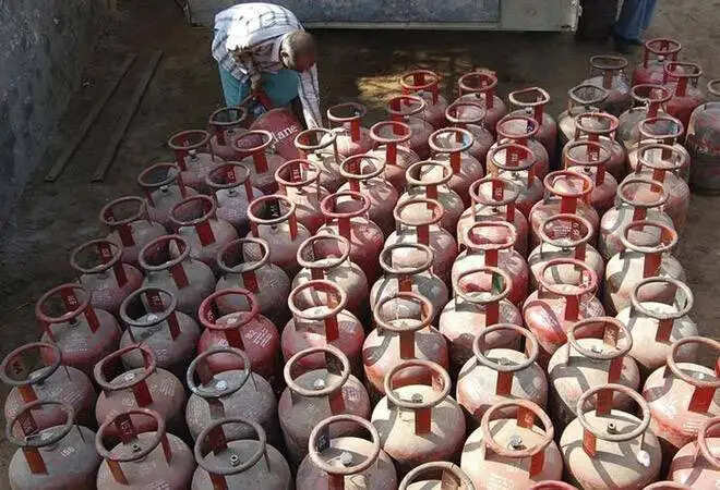 हर घर के लिए काम की बात, 1 नवंबर से बदलेगा LPG सिलेंडर डिलीवरी नियम