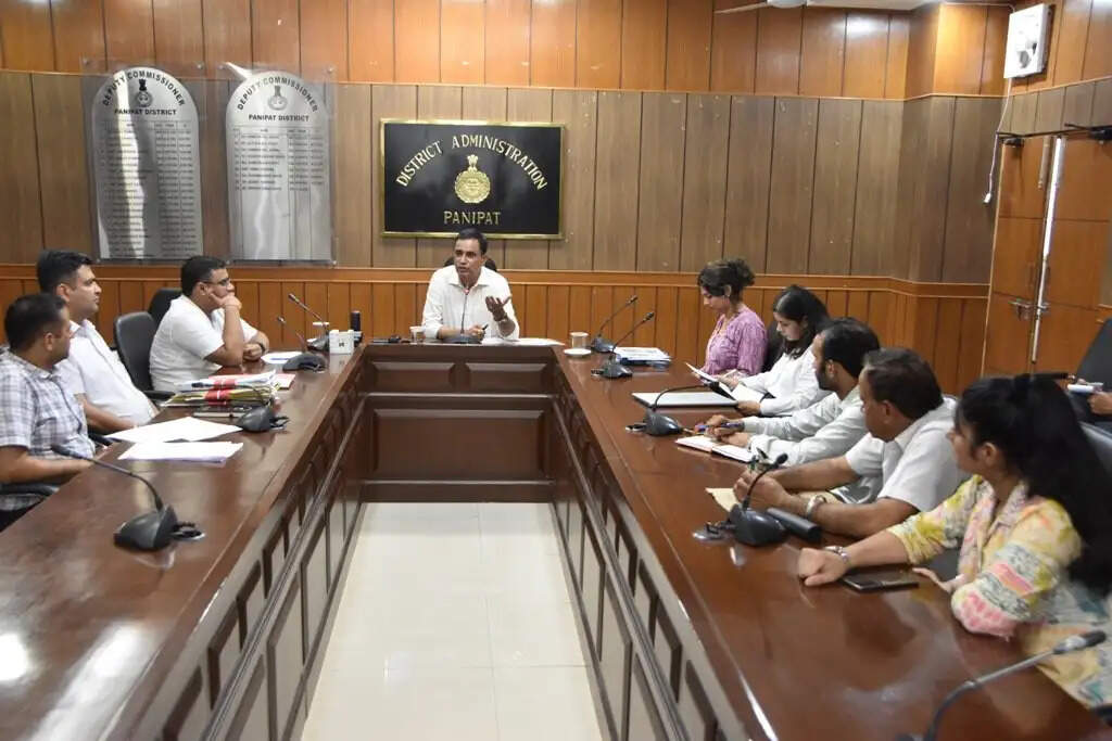 काला आम मे 14 एकड़ की भूमि को किया जा रहा है तैयार, जिसमे होगी बोटिगं की सुविधा, अमृत सरोवरों की साफ-सफाई को लेकर प्रशासन ने कसी कमर