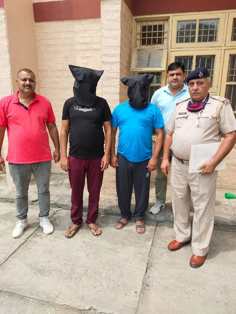 गंगा राम कॉलोनी मे हुई मैनुदीन अंसारी की हत्या के मामले मे 2 आरोपित गिरफ्तार