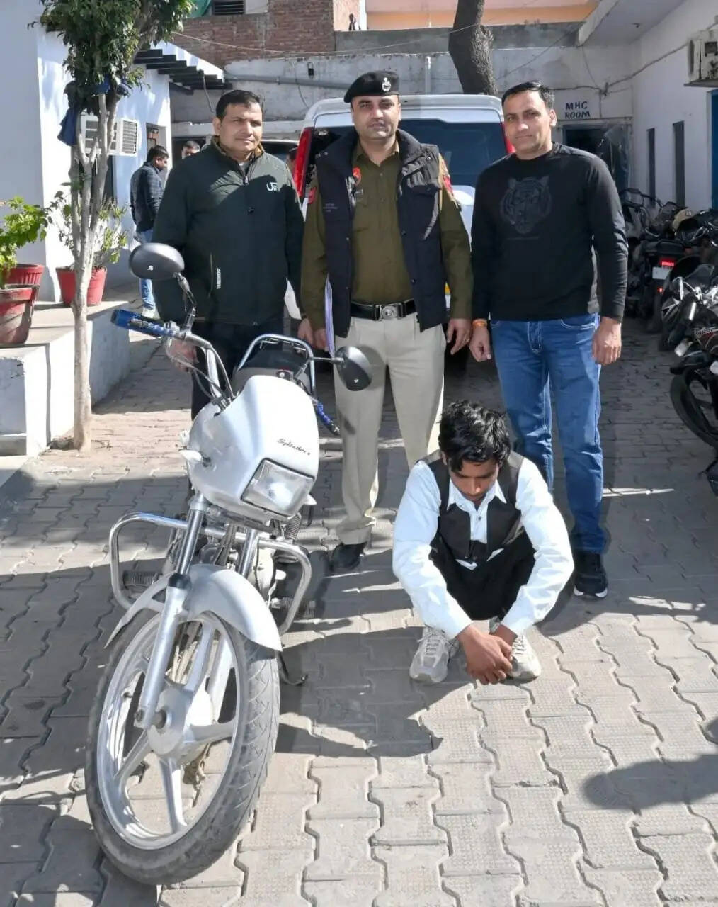 पानीपत में नाकाबंदी के दौरान 1 आरोपी को चोरी की बाइक सहित किया गिरफ्तार