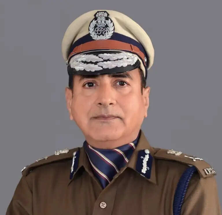 इस वक्त की बड़ी खबर, DGP ने ट्वीट कर सरकार से की ये मांग
