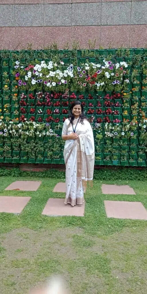 12वीं की टॉपर ने 22 साल की उम्र में रचा इतिहास, बिना कोचिंग ऐसे IAS बनी रितिका जिंदल