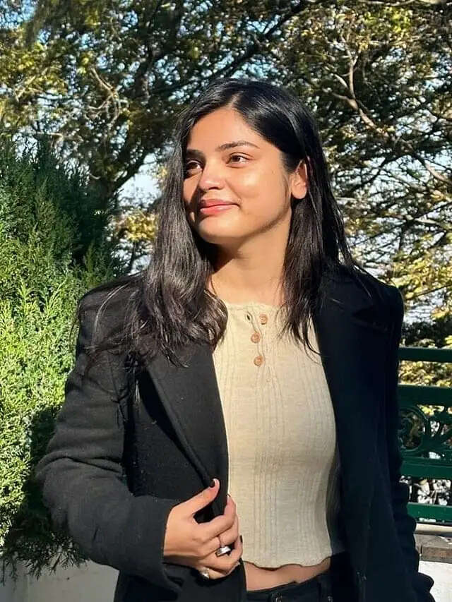 कुरकुरी गांव की प्रिया रानी ने छोटी उम्र में रचा इतिहास, UPSC में 69वीं रैंक हासिल कर बनी IAS