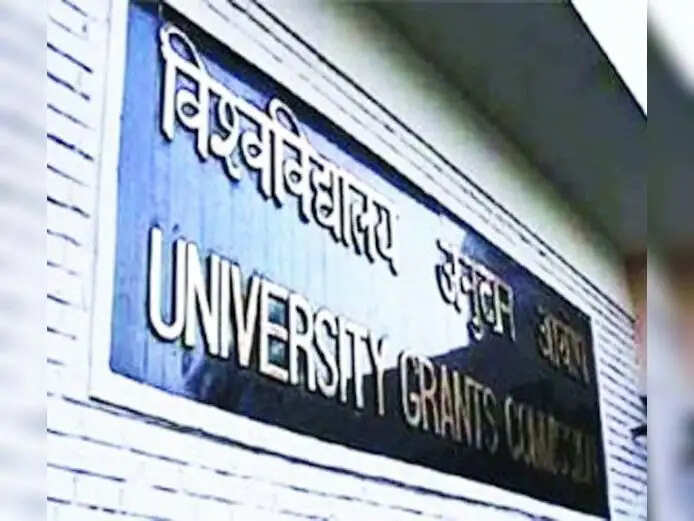 फाइनल ईयर के एग्जाम को लेकर सरकार के आदेश, अब यूनिवर्सिटीज को सितंबर के अंत तक करवानी होगी परीक्षा