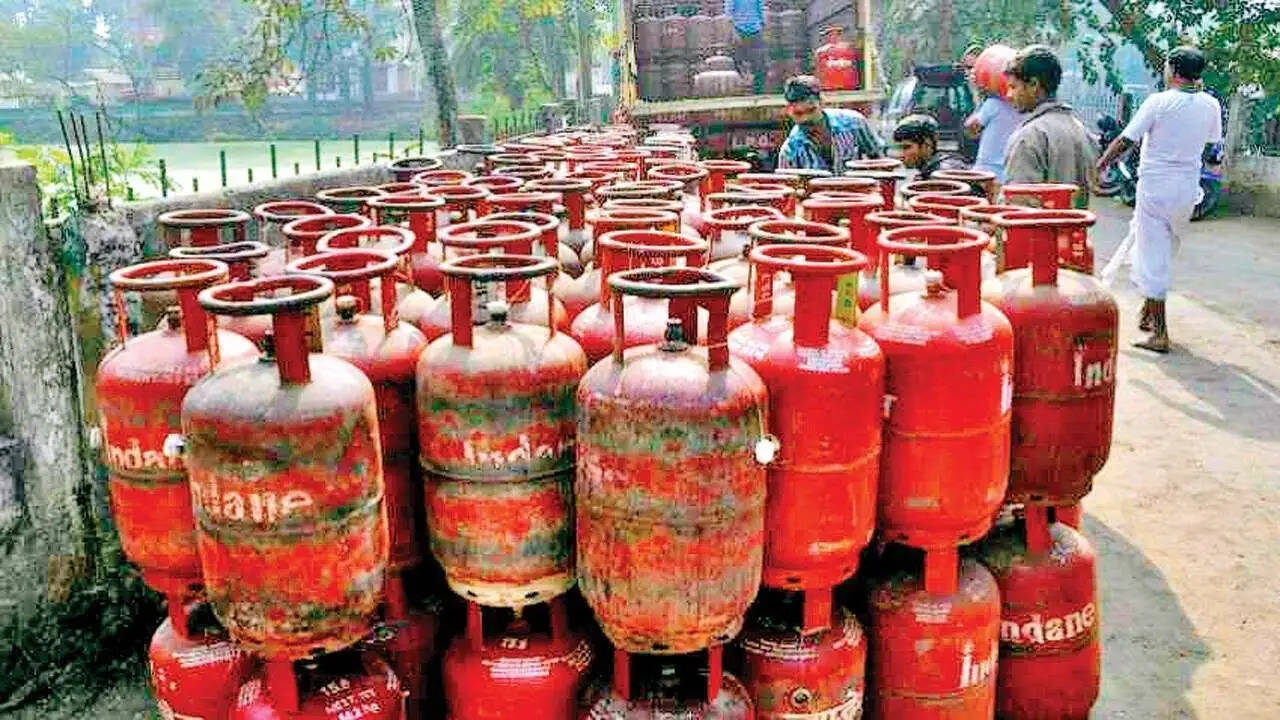 आम आदमी के लिए जरूरी खबर, LPG गैंस सिलेंडर हुआ मंहगा