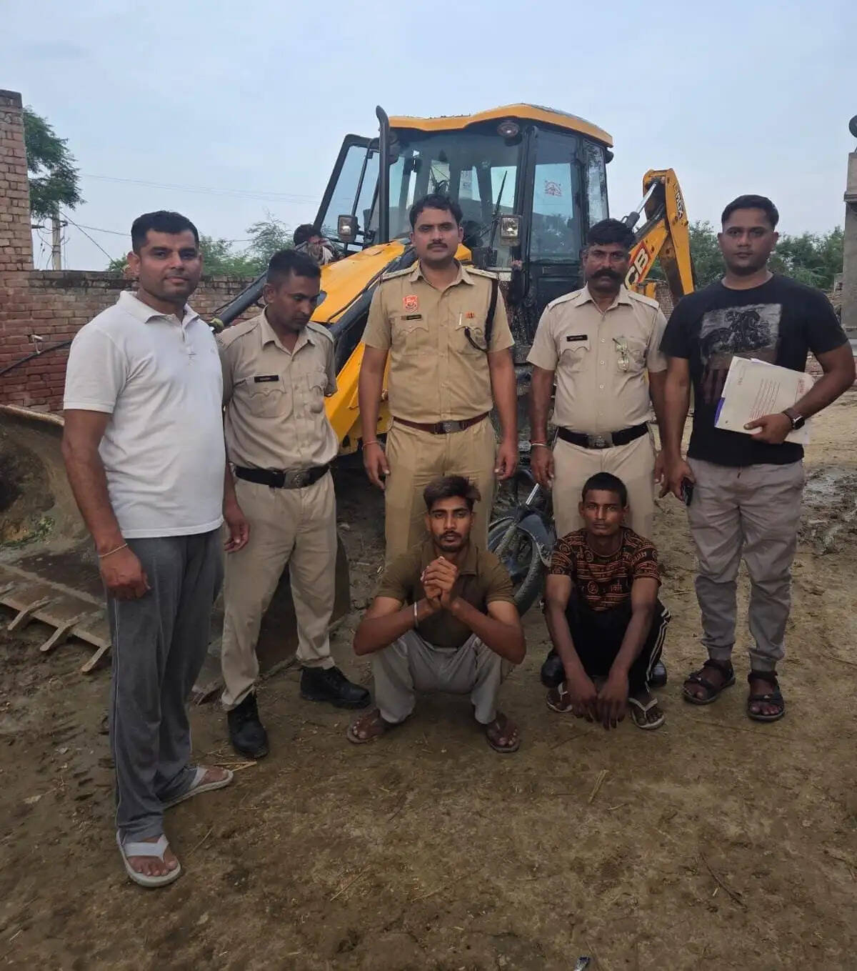 Panipat:- जेसीबी चोरी करने वाले 2 आरोपी गिरफ्तार, जेसीबी बरामद