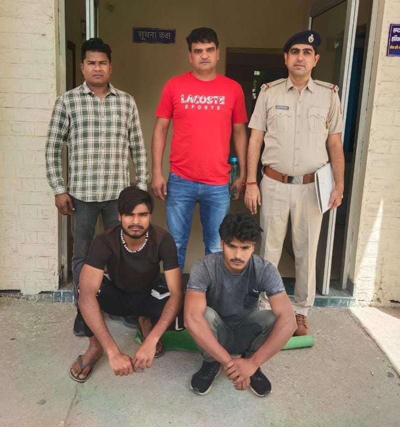 PANIPAT: फोन स्नैचिंग की वारदात को अंजाम देने वाले 2 आरोपी काबू, छीना गया मोबाइल फोन व वारदात में प्रयोग की BIKE बरामद