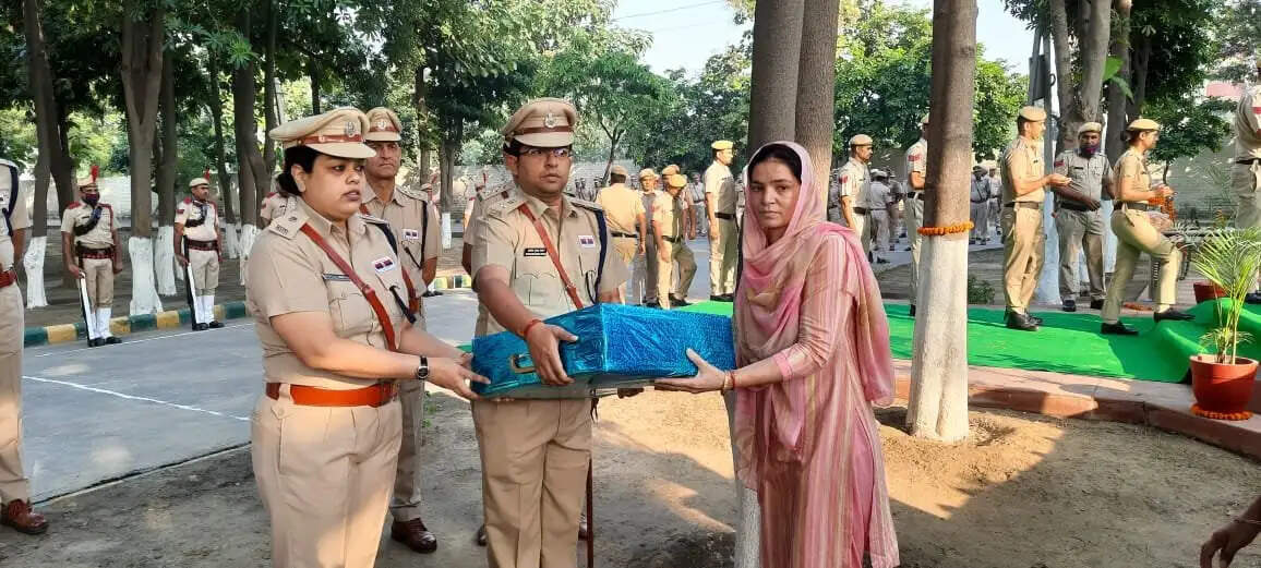 पानीपत में शहीदी दिवस पर पुलिसकर्मियों की शहादत को किया गया नमन, देखिए तस्वीरें