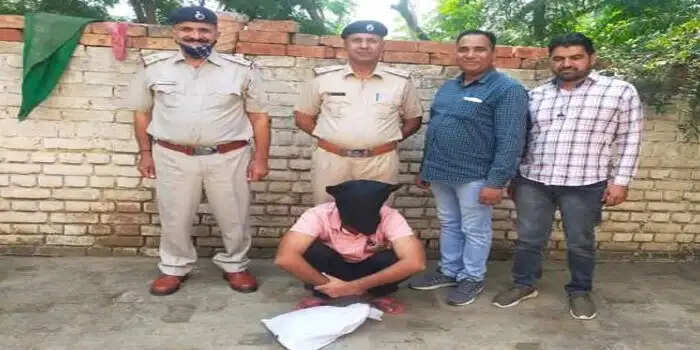 नशीले प्रदार्थों की तस्करी रोकने के लिए पुलिस सतर्क, 4 किलो अफीम सहित युवक को किया काबू