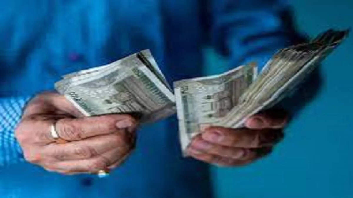 पानीपत में राशन कार्ड बनाने का झांसा देकर 15 हजार ले गया ठग