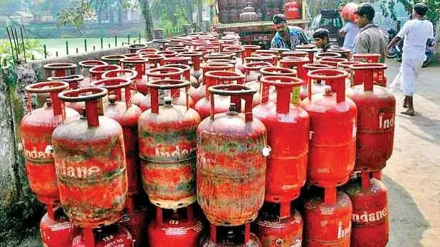 केंद्र सरकार ने LPG गैस सब्सिडी को लेकर किया एलान, इन ग्राहकों को मिलेगी सब्सिडी