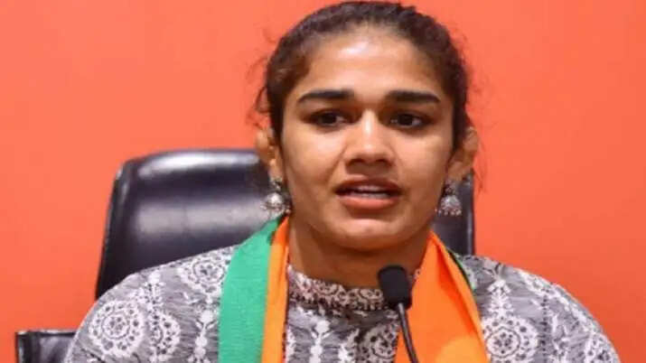 रेसलर बबीता फोगाट ने खेल उपनिदेशक पद से दिया इस्तीफा, जानिए क्या है वजह