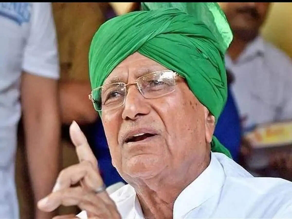 HARYANA:- अंतिम दर्शन के लिए पहुंचे रहे लोग, ओपी चौटाला को आखिरी विदाई आज