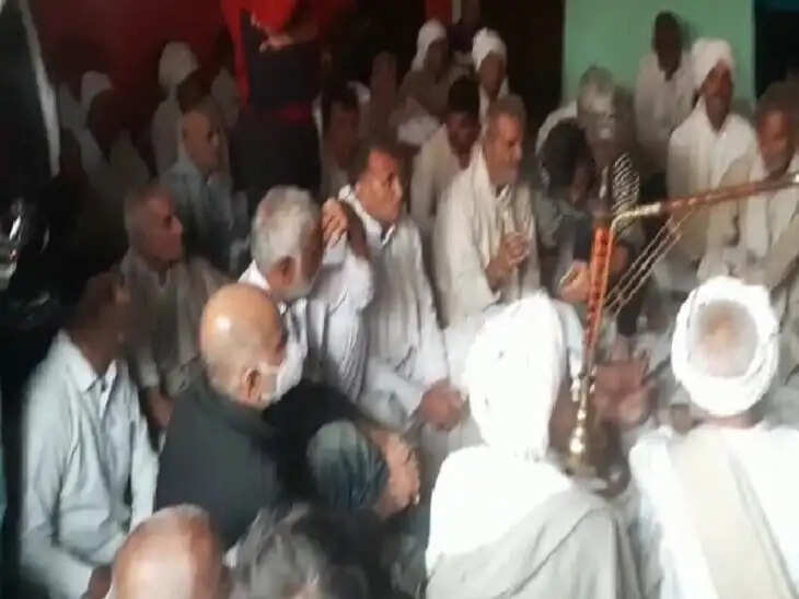 पहलवान निशा दहिया व भाई की हत्या करने वाले आरोपी कोच पर रखा 1 लाख का इनाम, पंचायत ने किया अल्टीमेटम जारी