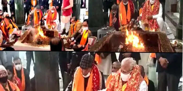 PM मोदी की लंबी आयु के लिये मनसा देवी मंदिर में पहुंचे CM मनोहर लाल