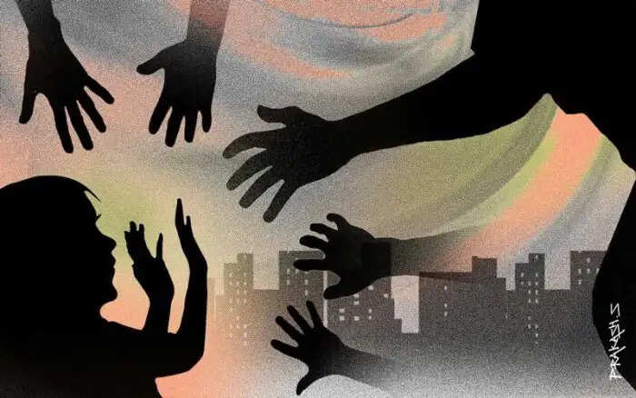 12 साल की बच्ची से सामूहिक दुष्कर्म, वीडियो बनाकर वायरल किया, 6 में से 5 आरोपी नाबालिग