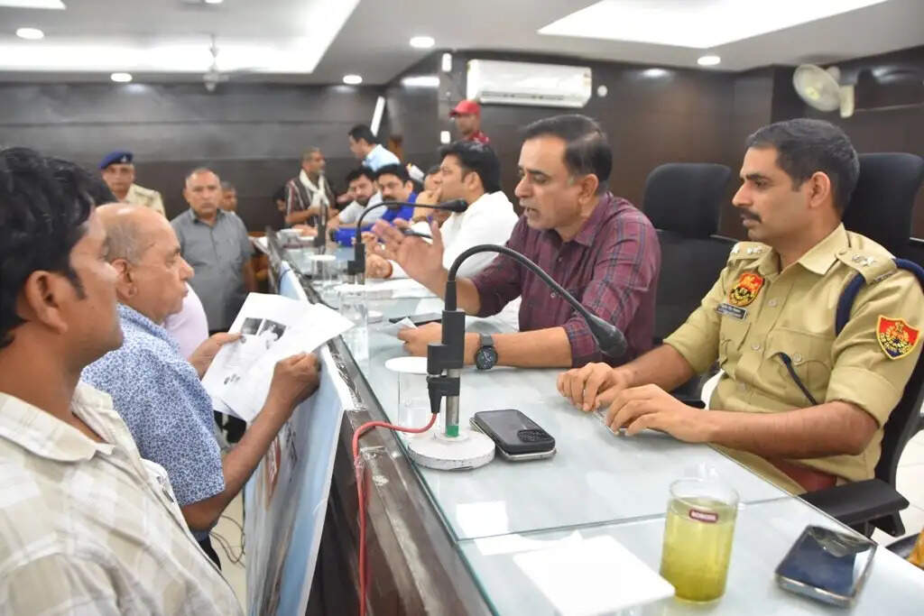 PANIPAT:- समाधान शिविर में आज पहुंची 153 समस्याएं