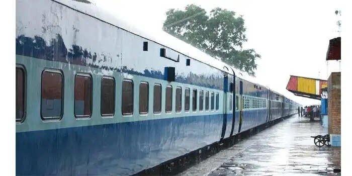 यहा से निकलने वाली 10 ट्रेन कैंसिल, 7 देरी से चलेंगी