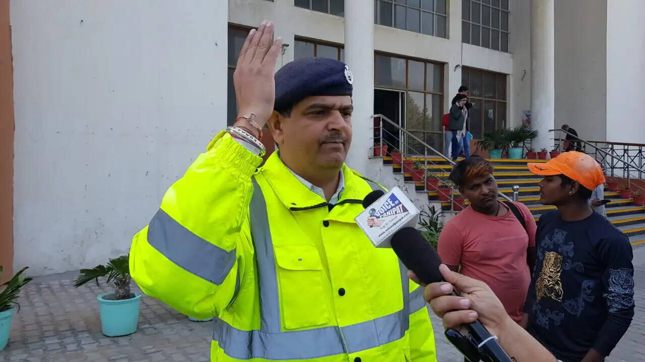 सिंघम पहुंचा गृहमंत्री अनिल विज के दरबार मे, पढ़िए