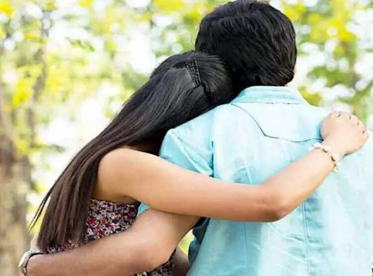 HARYANA:- पति को छोड़कर पत्नी प्रेमी के साथ फरार, बच्चों को भी ले गई अपने साथ