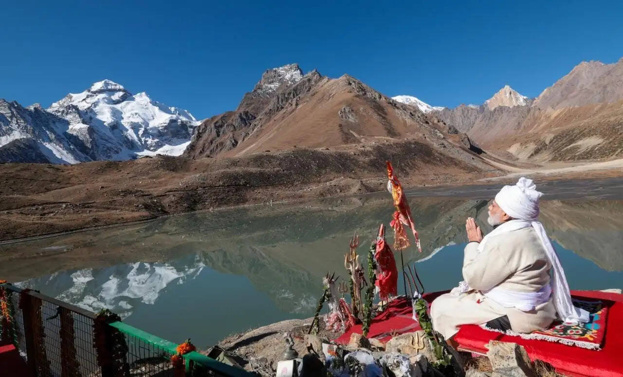 प्रधानमंत्री नरेंद्र मोदी ने किया आदि कैलाश के दर्शन, ऐसा करने वाले बने पहले PM