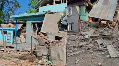 Breaking:- जम्मू-कश्मीर में 6 आतंकवादियों के घर गिराए ब्लास्ट से
