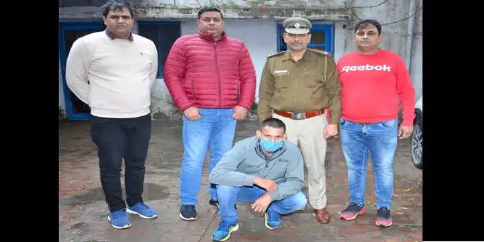 एयरफोर्स में एयर मैन रिक्रूटमेंट भर्ती की ऑनलाइन परीक्षा में पेपर पास करवाने वाला फरार आरोपी काबू