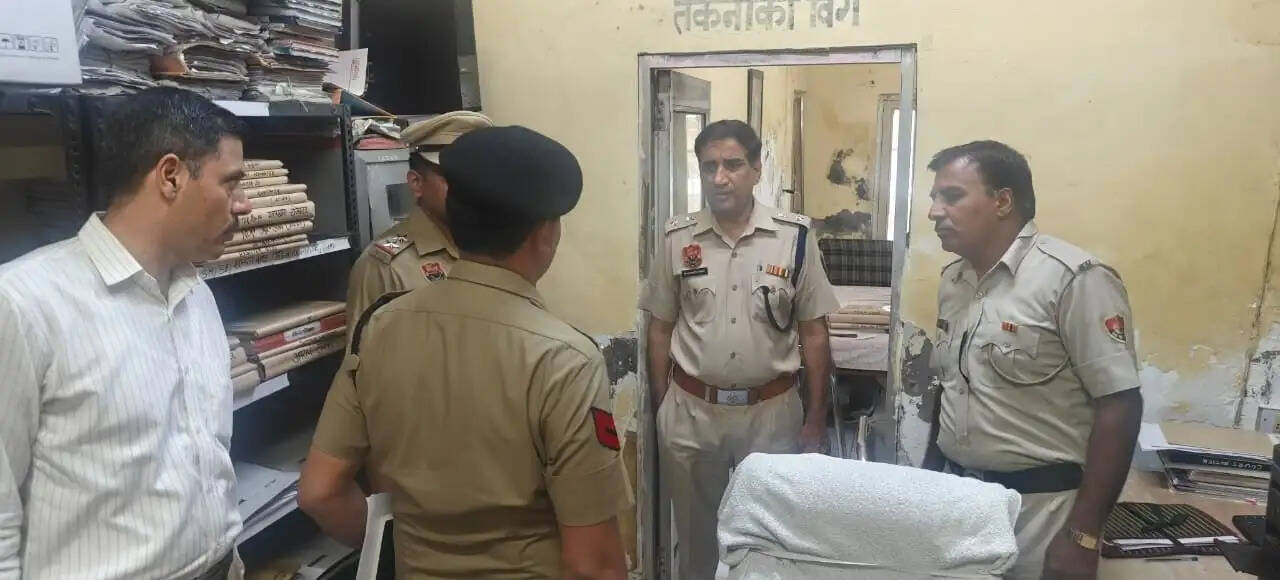 पानीपत SP अचानक पहुंचे साइबर क्राइम थाना