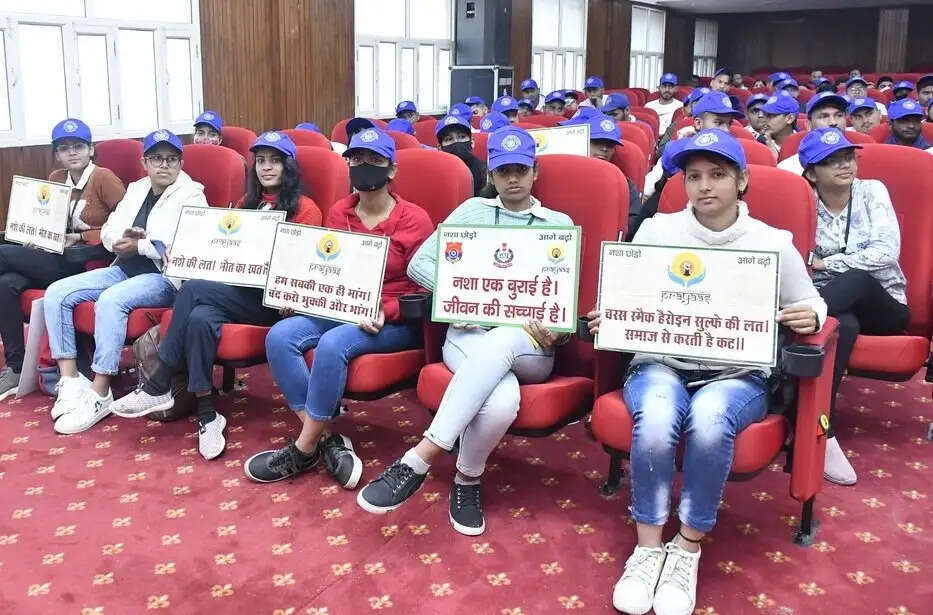 तू निश्चय तो कर कदम तो बढ़ा निकल आएगा कोई रास्ता- एडीजीपी श्रीकांत जाधव