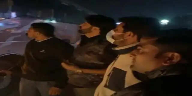 पंजाब परिवहन मंत्री ने देर रात की सरप्राइज चेकिंग, ट्रांसपोर्टस के बीच मचा हड़कंप, प्राइवेट बसों को कराया सील