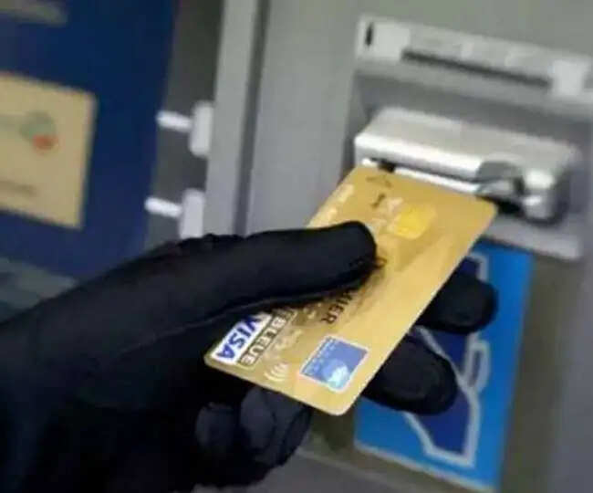 ATM से निकलेगा पीएफ का पैसा, जानें कब से लागू होगा नया नियम
