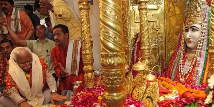 PM मोदी की लंबी आयु के लिये मनसा देवी मंदिर में पहुंचे CM मनोहर लाल