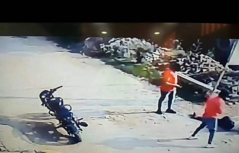 दिनदहाड़े पहलवान को गोलियो से किया छलनी, युवक को मारी 8 गोलिया
