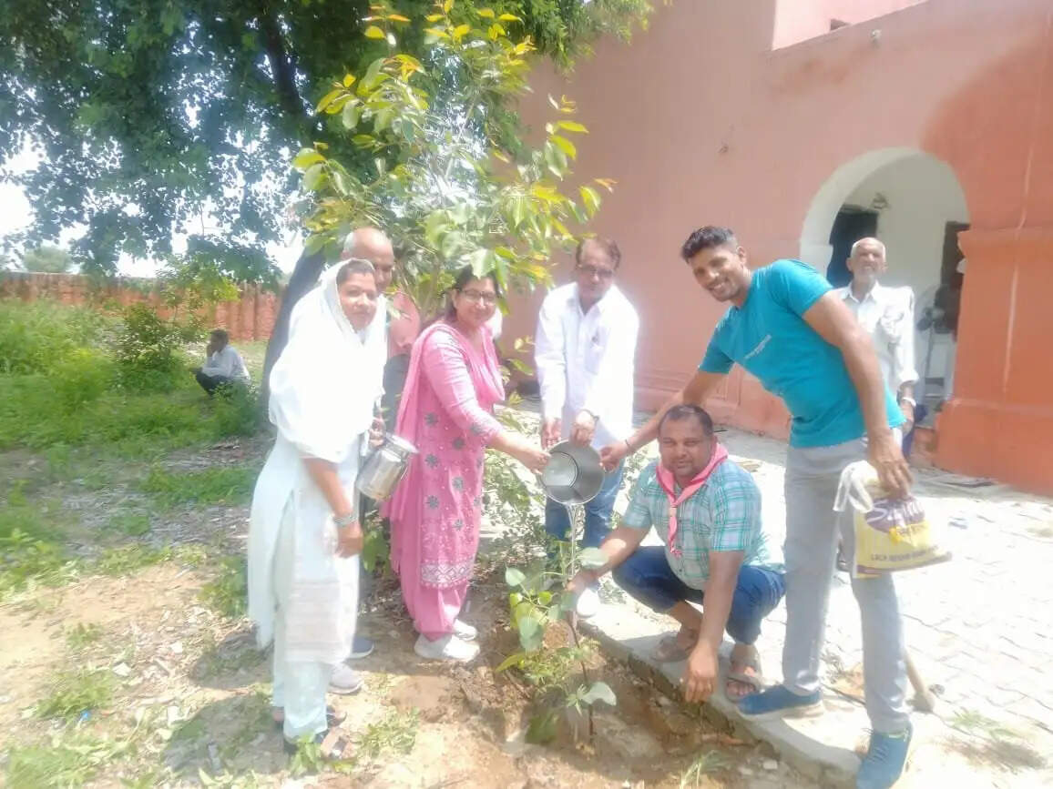 PANIPAT:- राजकीय उच्च विघालय गांजबड में प्रबंधन समिति के पुनर्गठन के अवसर पर लगाई गई त्रिवेणी